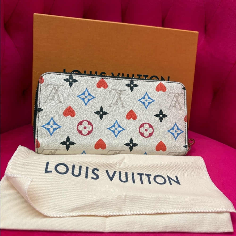 Louis Vuitton Game On 2021 Zippy Wallet